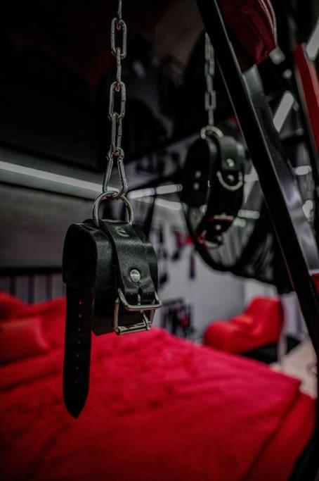 Bdsm Apartman V Bratislave -Adults Only Братислава Екстер'єр фото